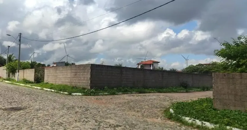 Vende - se Terreno Esquinado na Taibinha Próximo a Praia