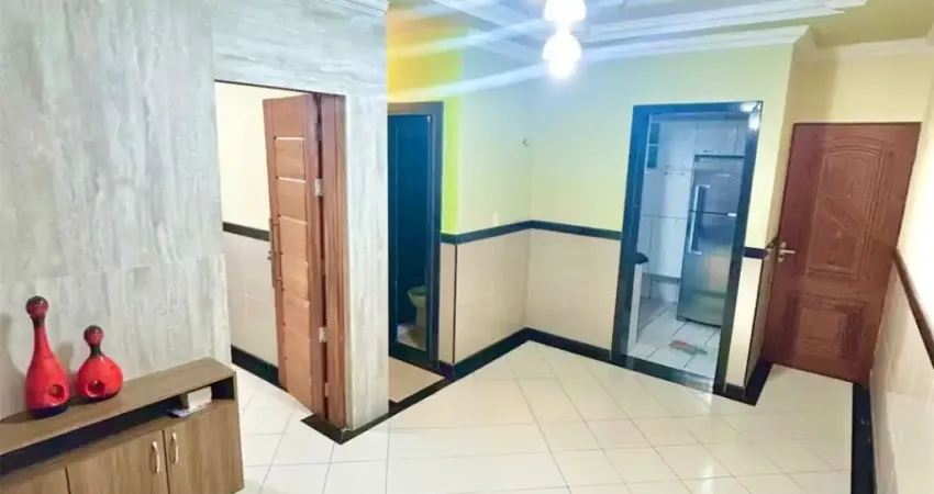 Excelente apartamento com localização privilegiada!!! (PORTEIRA FECHADA) pronto pra morar