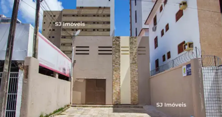 Ponto comercial com 15 salas, 7 banheiros e estacionamento para 6 veículos em joaquim tavora