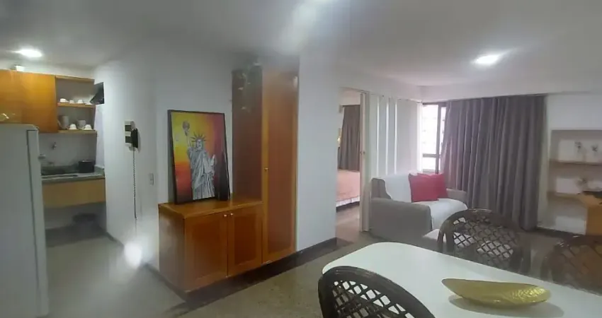 Flat na avenida beira mar mobiliado com vaga ótima localização