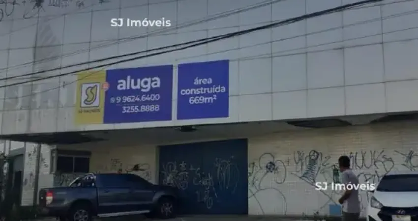 Amplo ponto estratégico disponível para locação comercial no benfica