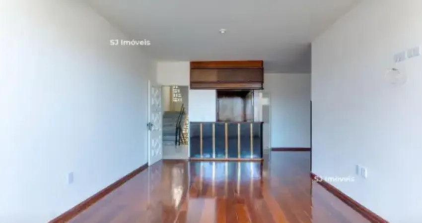 Apartamento amplo com suíte ao lado do polo gastronômico da varjota