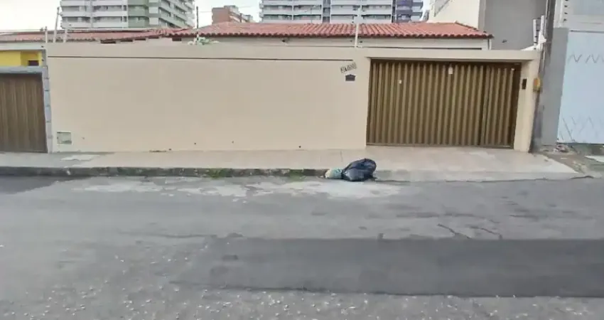 Casa com 3 quartos à venda no Parquelândia, Fortaleza