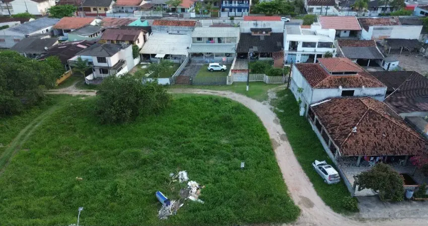 Terreno próximo a Avenida principal do Balneário Coroados