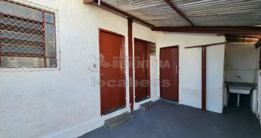 Casa de 02 dormitórios no bairro Vila Boa Esperança