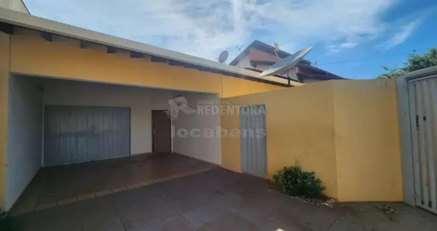 Casa no bairro Tarraf II com 3 dormitórios e 04 vagas de garagem.