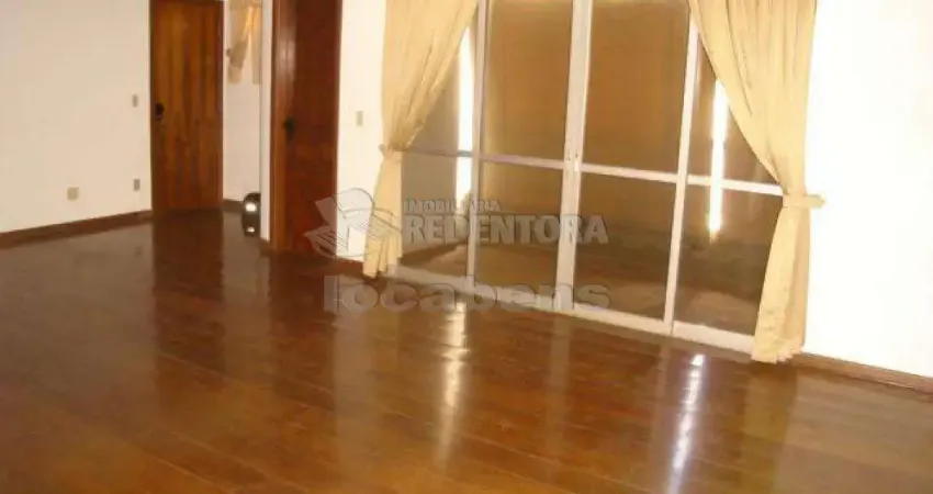 Excelente apartamento em andar baixo próximo Centro de Rio Preto