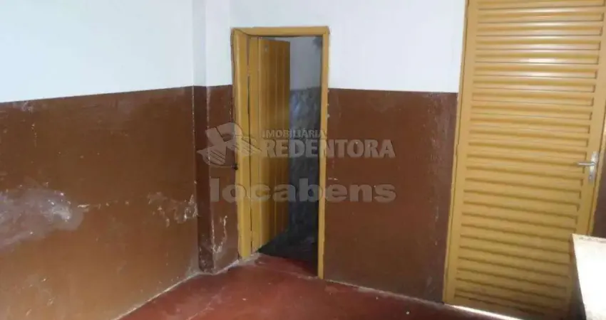 Vila santa cruz - perto da av da saudade, 3 casas em um mesmo lote, sendo 2 com 2 dorms e uma tipo edícula com 1 dorm