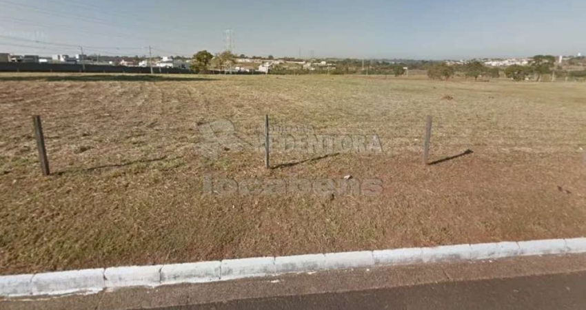 Ótimo lote comercial com 1.426m² próximo a Represa Municipal