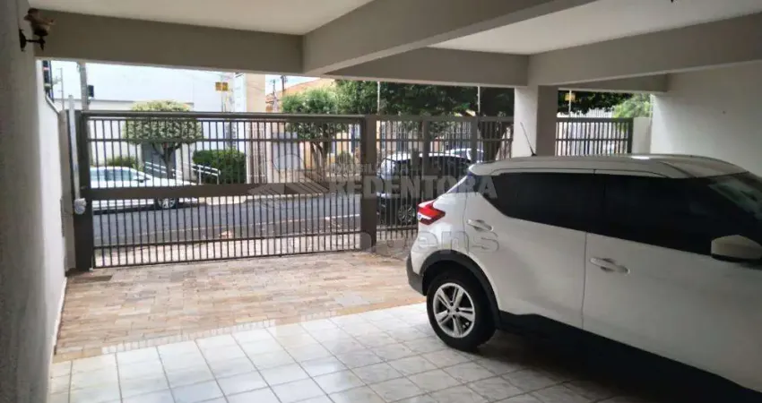 Casa de 03 dormitórios na Vila Nossa Senhora da Paz