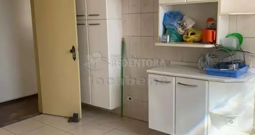 Vendo apartamento - bem localizado - edifício maria celeste