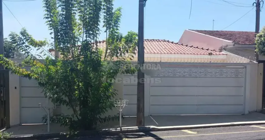 Casa com edícula no parque industrial para residência ou comércio.