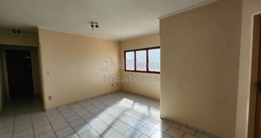 Apartamento com 02 dormitórios no bairro Vila São Judas Tadeu