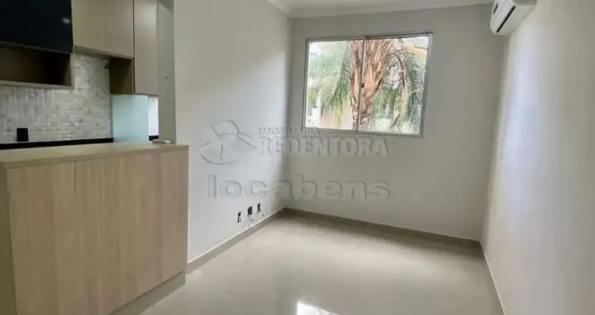 Apartamento com 02 dormitórios, rico em armários no condomínio spazio rio pérola.