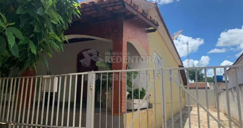 Casa com 3 quartos à venda no Centro, Monte Aprazível 