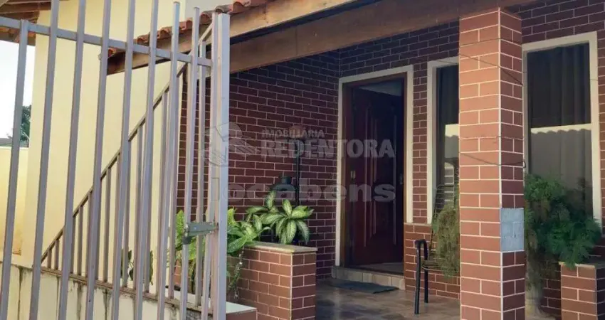 Casa com 3 quartos à venda no Jardim São José, Guapiaçu 