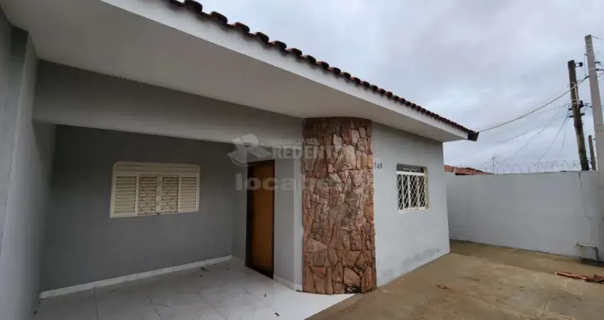 Jardim das oliveiras casa de 02 dormitórios sendo 01 com armário.