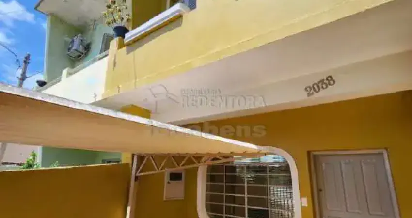 Sobrado no bairro boa vista com 02 dormitórios e 01 vaga de garagem.