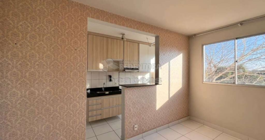 Apartamento no Loteamento Clube V com 2 dormitórios 1 wc 1 garagem