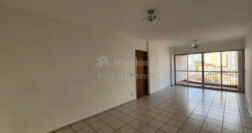 Centro - apartamento com 03 dormitórios com armários e sacadas