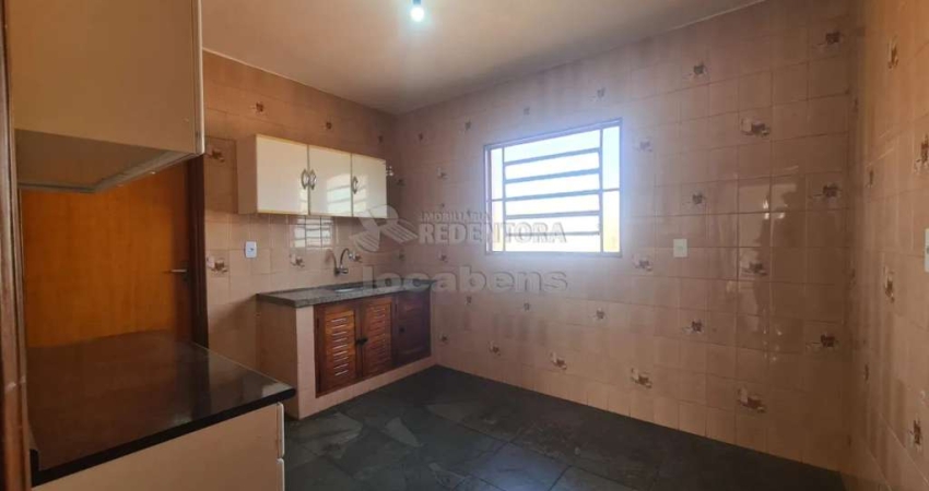 Apartamento localizado no bairro São Manoel com 2 dormitórios e 1 vaga de garagem.