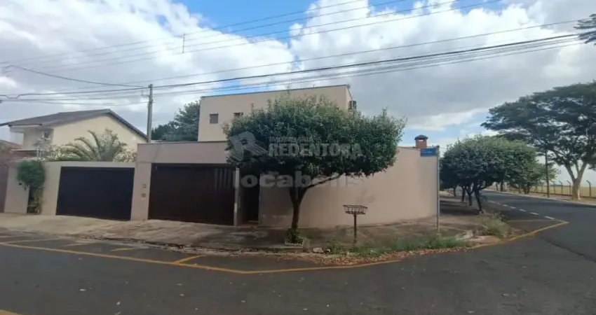 Jardim Maria Cândida - Casa com 03 suítes, sendo 01 com closet