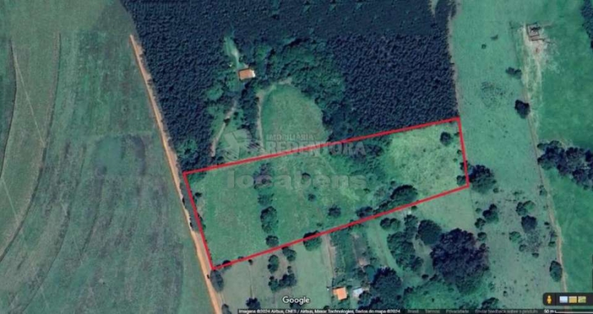 Mirassolândia - Chácara com 24.200 m² (1 Alqueire) dista 700 Metros da área urbana de Mirassolândia
