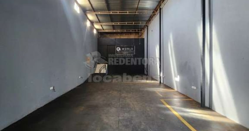 Salão comercial com acessibilidade localizado no Mini Distrito Adail Vetorasso.