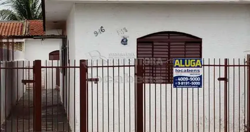 Casa com 2 quartos para alugar na Rua Renato Biscuola, Jardim Caparroz, São José do Rio Preto