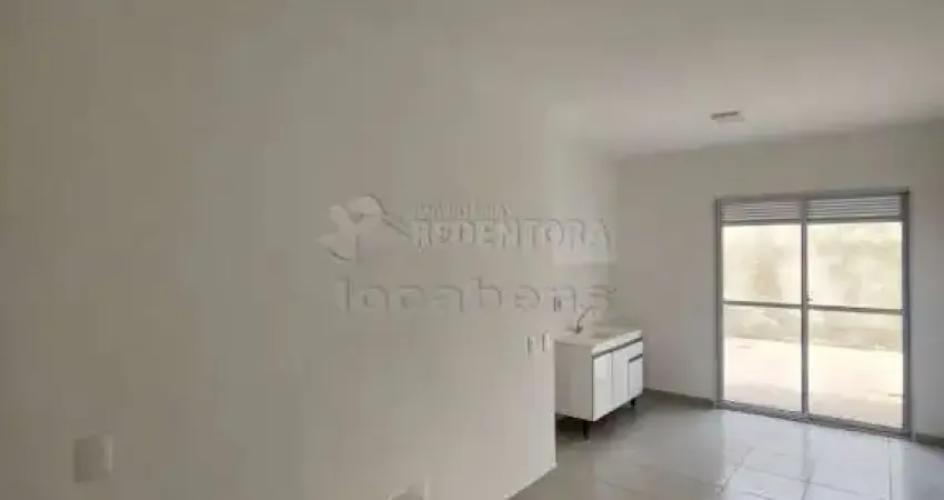 Casa localizada no condomínio garden rni com area fitness e area de lazer.