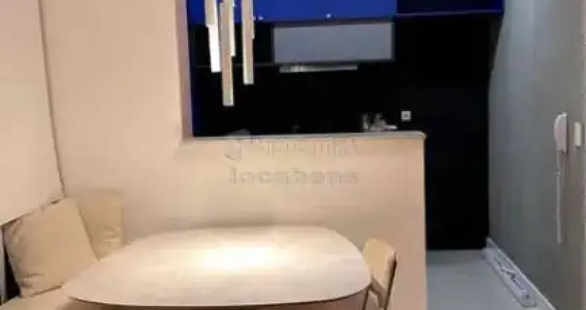 Apartamento Residencial com 02 dormitórios planejados sendo 01 com ar-condicionado