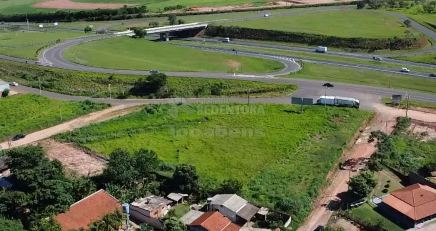 TERRENO COMERCIAL HÁ 15 MINUTOS DE S. J. RIO PRETO C/ ÁREA DE 4.763m²