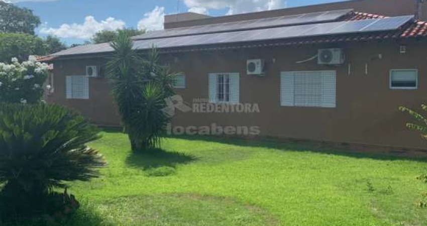 Casa para venda em Neves Paulista com 03 dormitórios e 10 vagas de garagem.