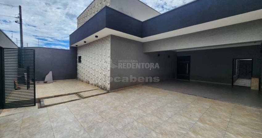 Casa para locação com 4 dormitórios e 2 vagas de garagem localizada no Parque das flores II.