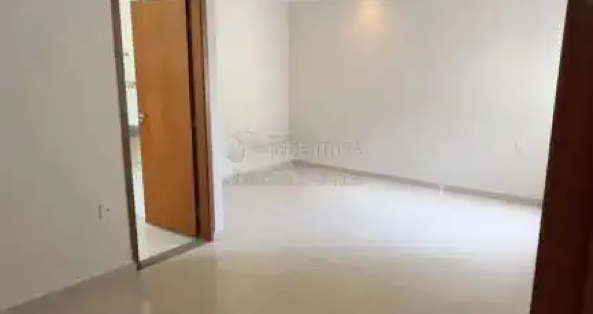 Rio Preto I, Casa com 3 quartos, 02 vagas de garagem.