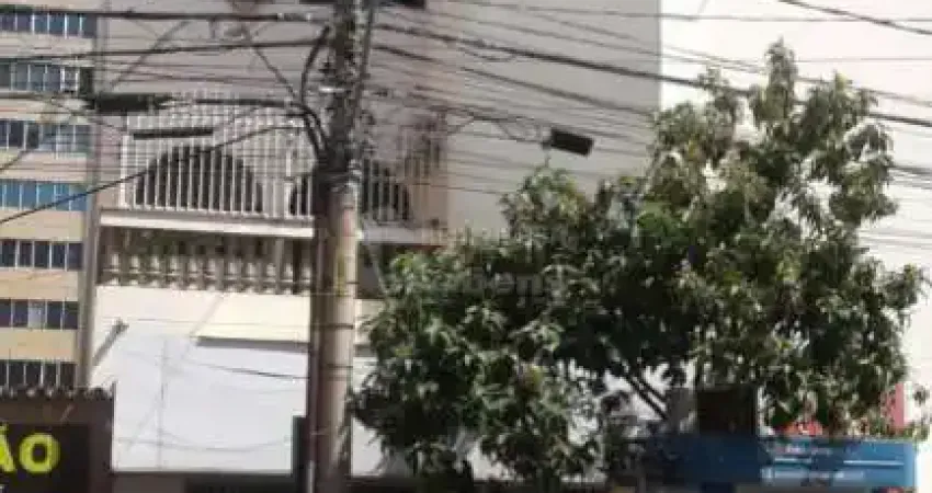 Centro - Apto com garagem, esquina, 262,42 m² de área total, 3 dorms, sacadas em todos, vago, ocupação imediata