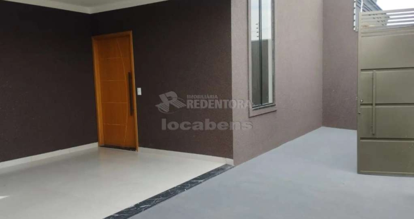 Casa no bairro SETSUL, com 3 quartos, 02 vagas de garagem.