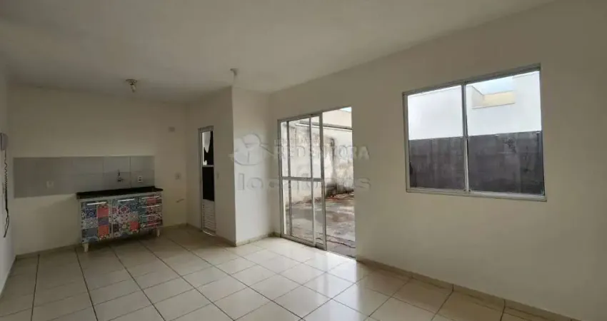 Casa localizada no Residencial Parque da Liberdade II com 2 dormitorios e 2 vagas de garagem.
