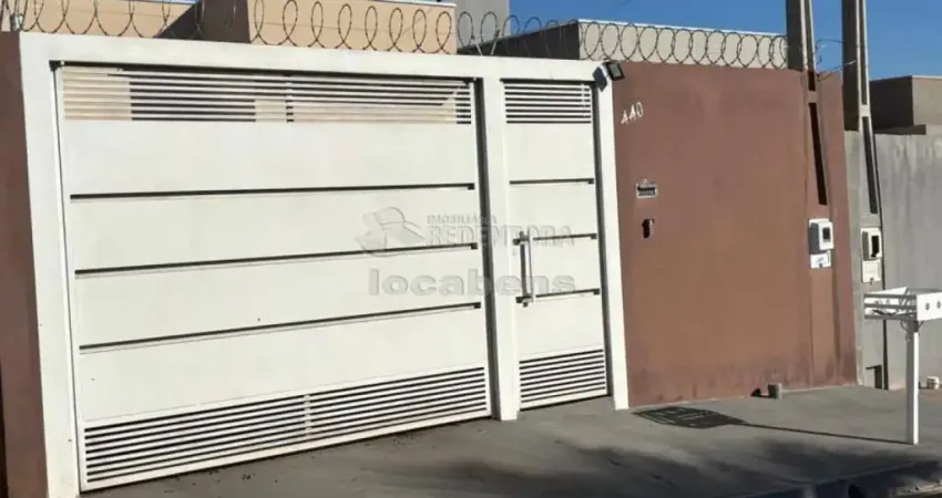 Casa com 02 dormitórios, 01 vaga de garagem no bairro lago sul ii.