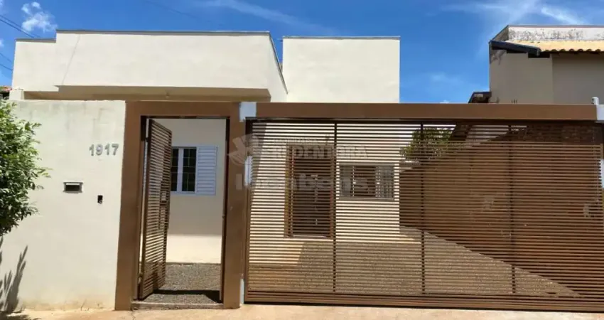 Ótima Casa Residencial para Venda com 2 Dormitórios / Ary Attabb II