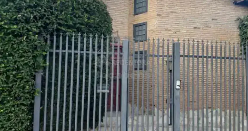 Jardim nazareth casa com 03 dormitórios, 04 vagas de garagem.