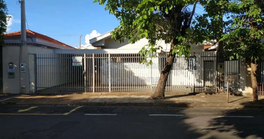 Roseiral - Casa em bom local, Entre José Bonifácio e Major Leo Lerro, com 3 dorms, 3 vagas, varanda e churrasqueira