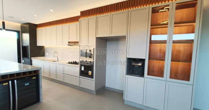 Casa no Condominio Quinta do Lago 2 Lac Lemen com 03 dormitorios e 4 vagas de garagem.