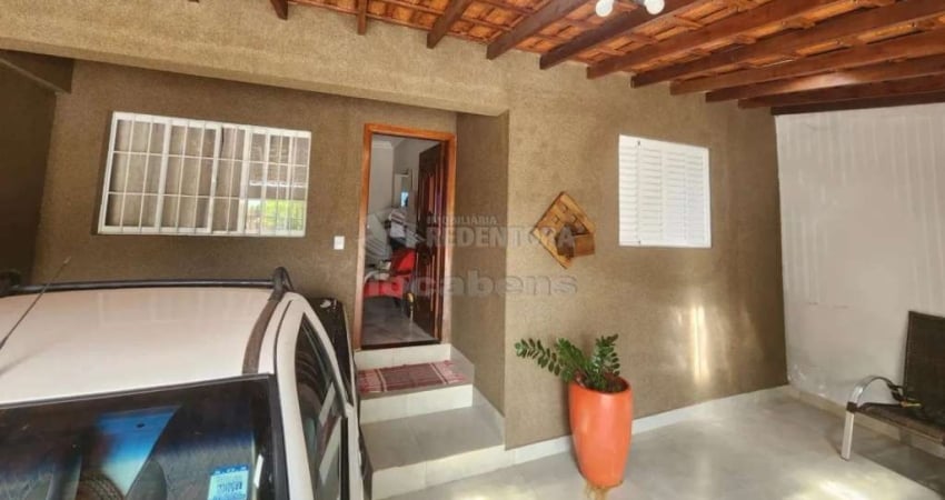 Casa Residencial para Venda - 2 Dormitórios / Vila Toninho