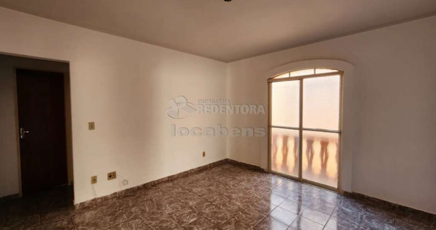 Apartamento com 02 dormitórios, 01 vaga de garagem coberta no bairro Jardim Palmeiras.