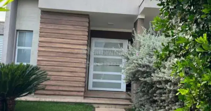 Casa térrea com 4 dormitórios no Recanto do Lago