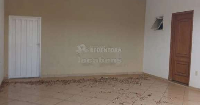 Casa Residencial Jardim Gisete com 03 dormitórios, 02 vagas de garagem.