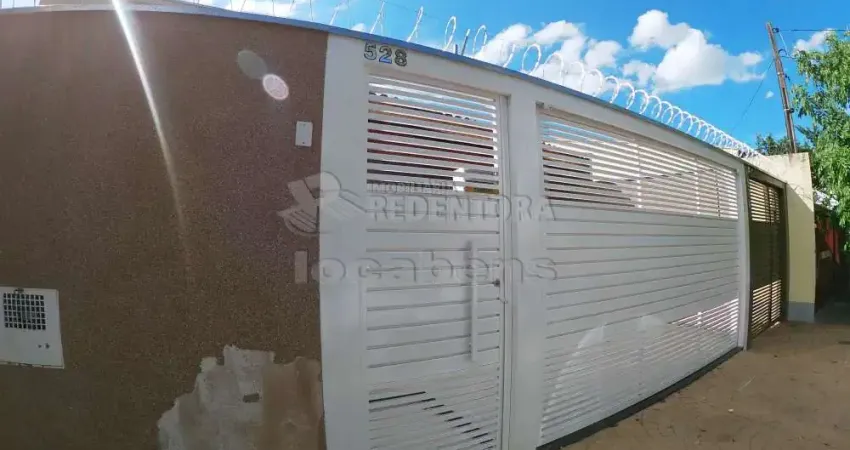 casa com 02 dormitórios,  02 vagas de garagem cobertas no bairro Eldorado