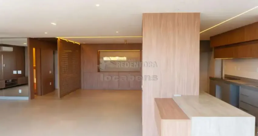 Excelente apartamento com 3 suítes e 3 vagas de garagem no Holt Place, em frente ao Plaza Shopping.
