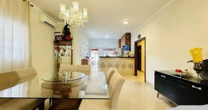 Excelente Casa Residencial para Venda - 3 Dormitórios / Jardim Congonhas